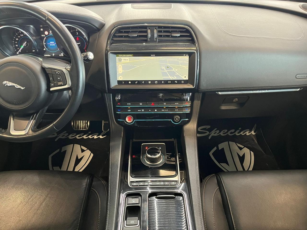 Jaguar F-Pace 2.0 D 180 CV AWD aut.Portfolio