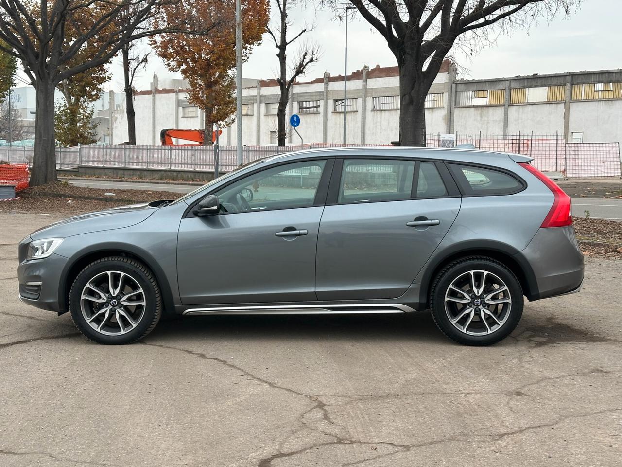 Volvo V60 Cross Country D3 Geartronic Business