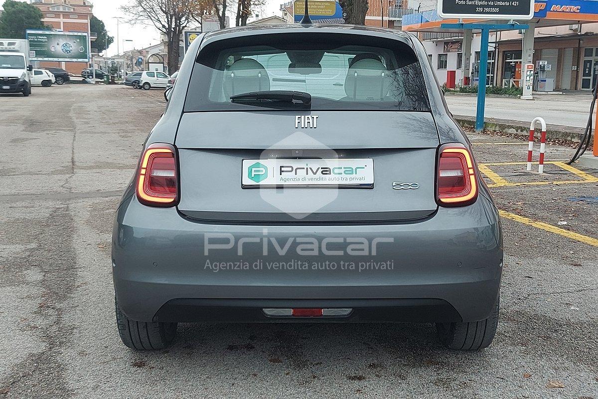 FIAT 500e Berlina 42 kWh La Prima