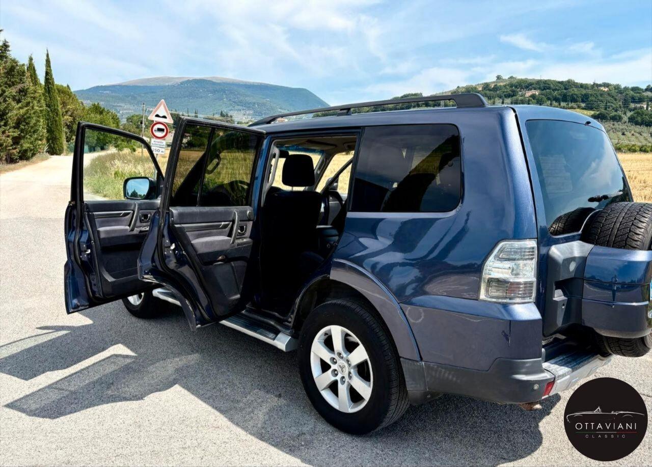 Mitsubishi Pajero passo lungo MANUALE