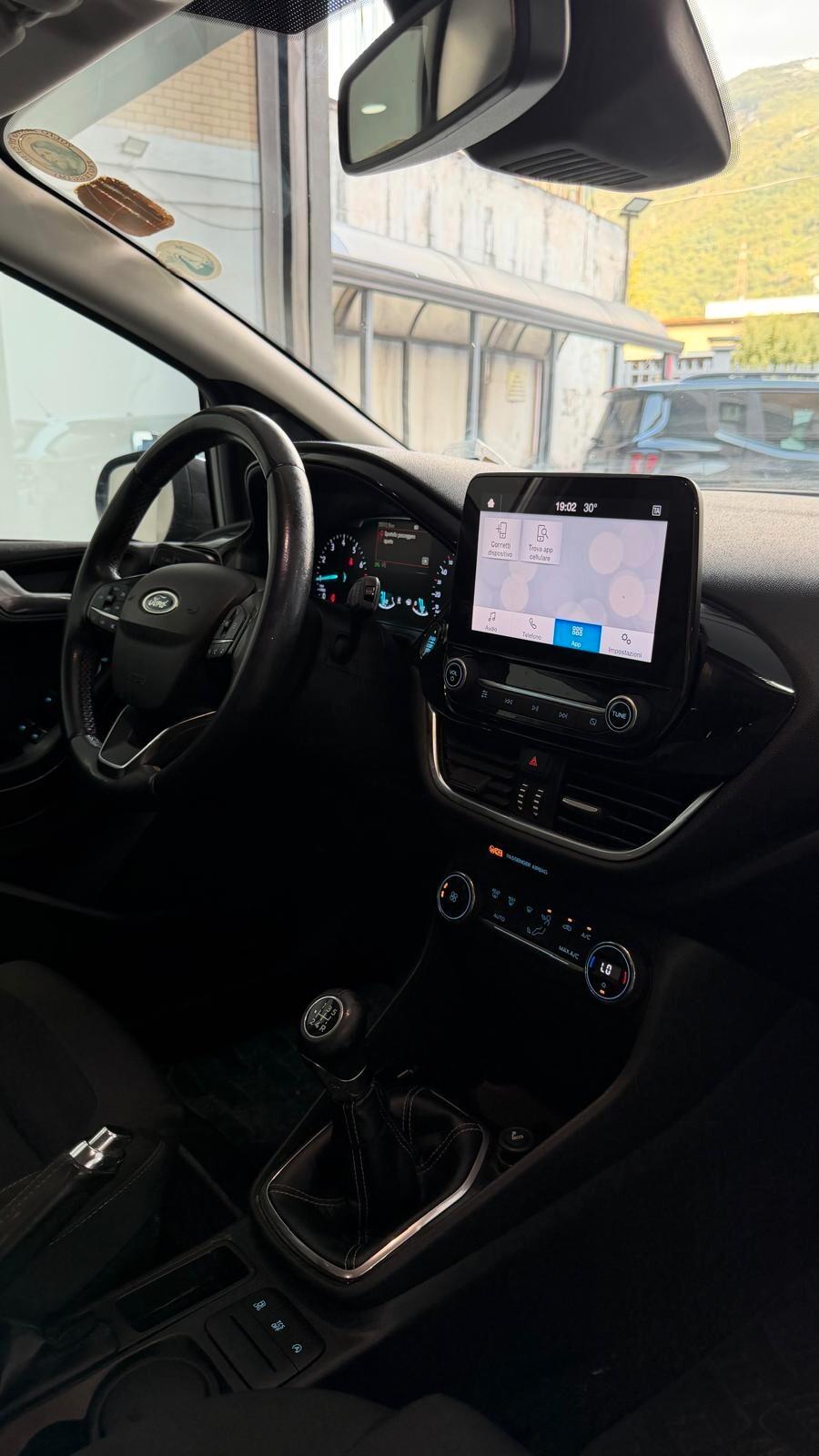 Ford Fiesta 1.1 75 CV GPL 5 porte Connect