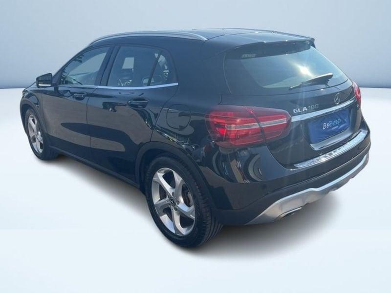 Mercedes-Benz GLA 180 SPORT AUTO