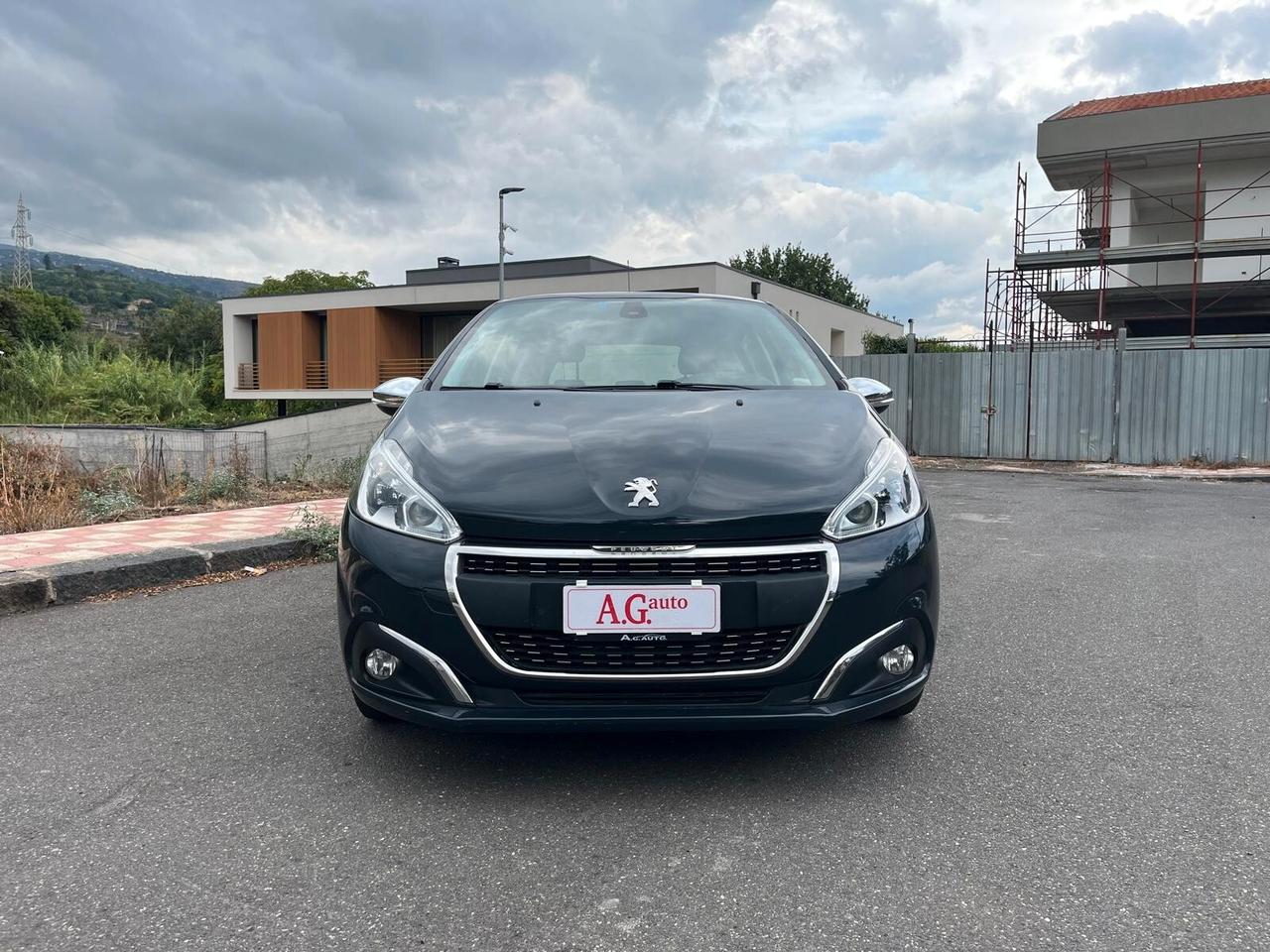 Peugeot 208 PureTech 82 5 porte Allure