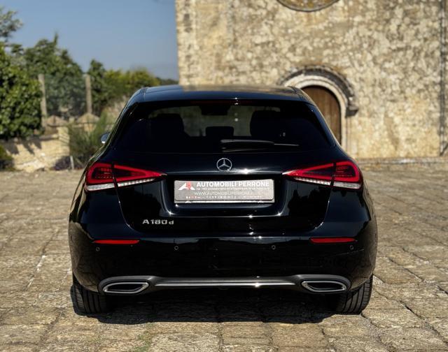 MERCEDES-BENZ A 180 d Automatic Sport (Navi/Retro/Unipro.)