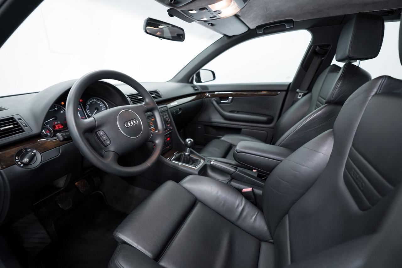 Audi S4 MANUALE