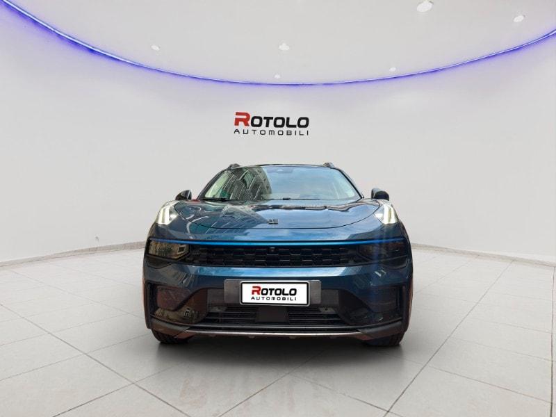 LYNK&CO 01 01 PHEV