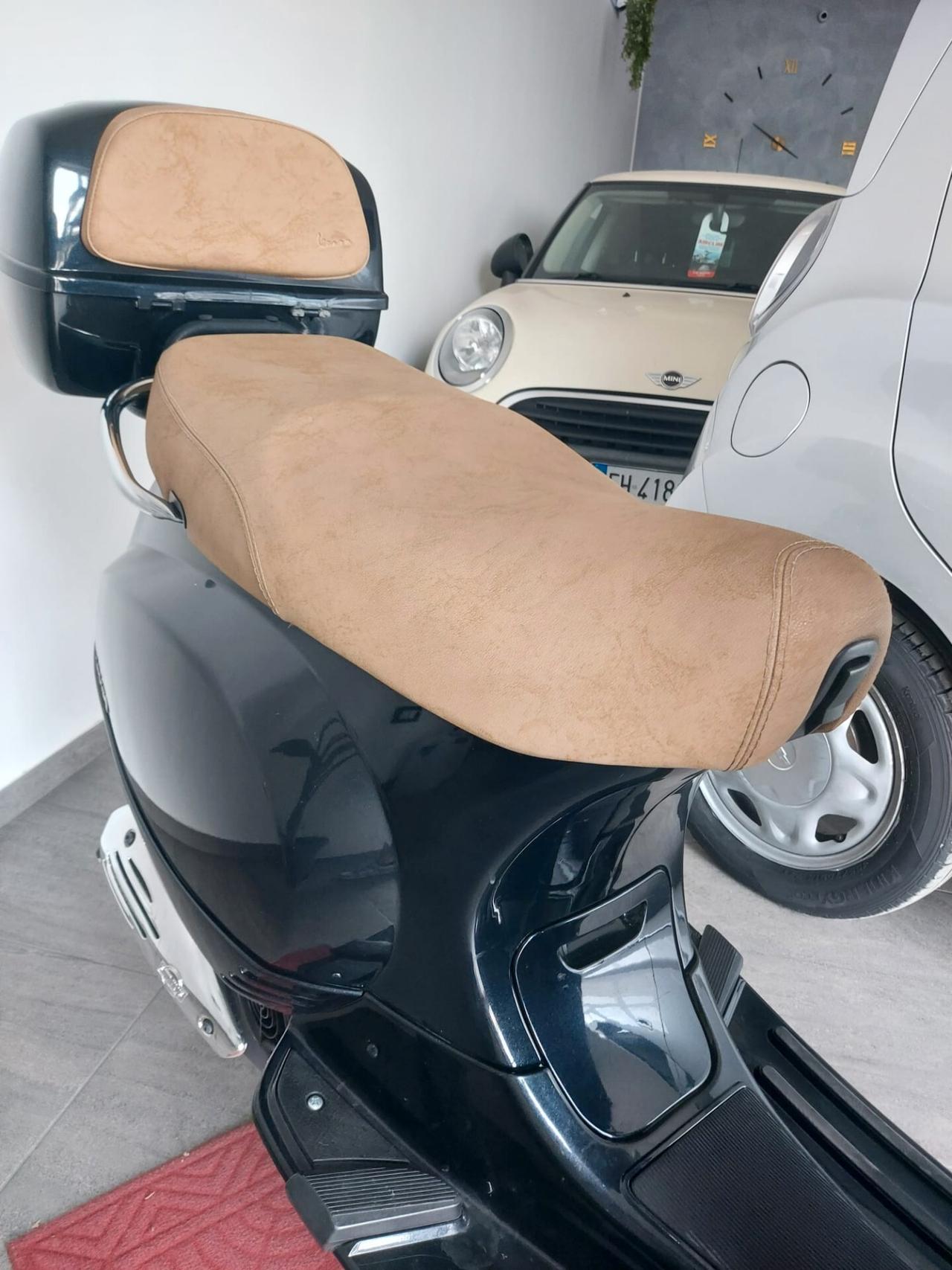 Piaggio Vespa 150 LX