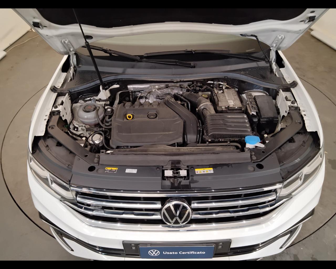 VOLKSWAGEN Tiguan II 2021 - Tiguan 1.5 tsi R-Line 150cv dsg