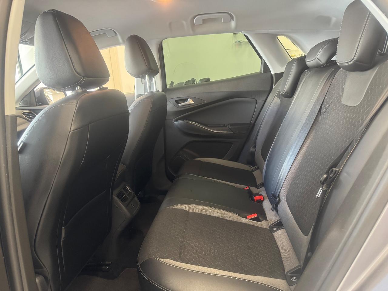 Opel Grandland X 1.5 diesel Ecotec Start&Stop aut. Business Ed.