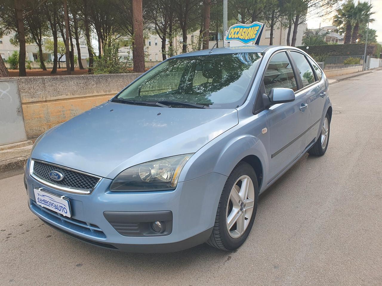 Ford Focus 1.6 TDCi 90CV Adatta a Neopatentati