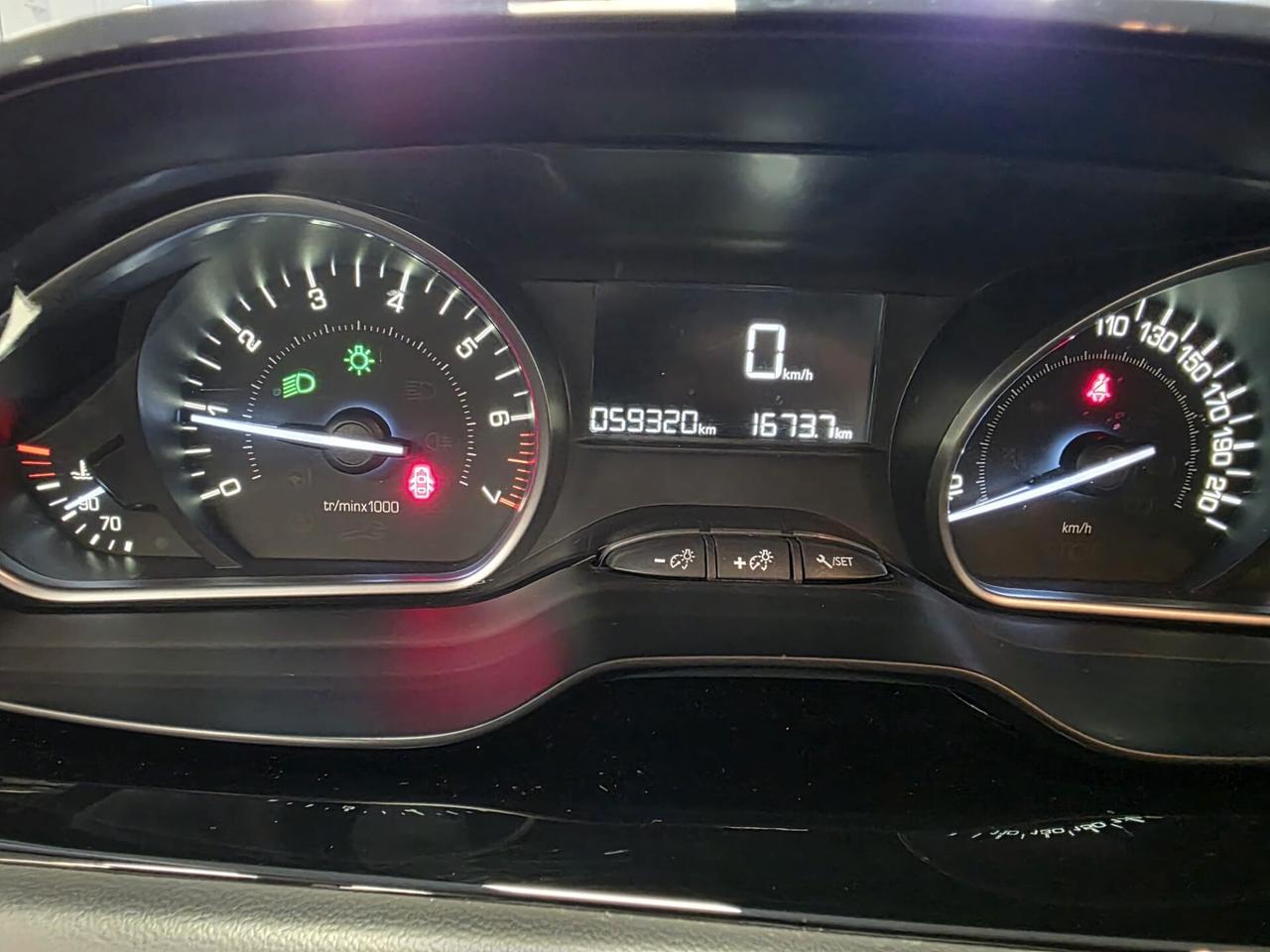 Peugeot 208 PureTech 82 5 porte Allure
