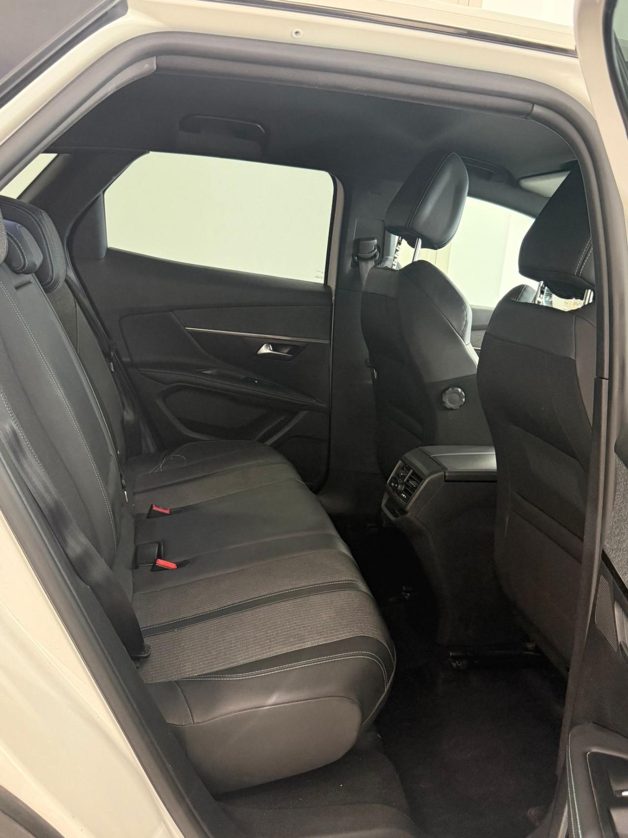 Peugeot 3008 BlueHDi 130 S&S EAT8 Allure Pack 2023