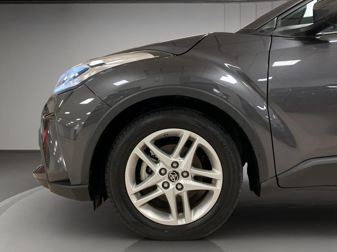 Toyota C-HR 1.8h Business e-cvt