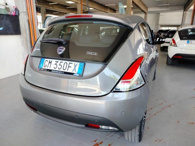 LANCIA Ypsilon 1.0 Hybrid Gold