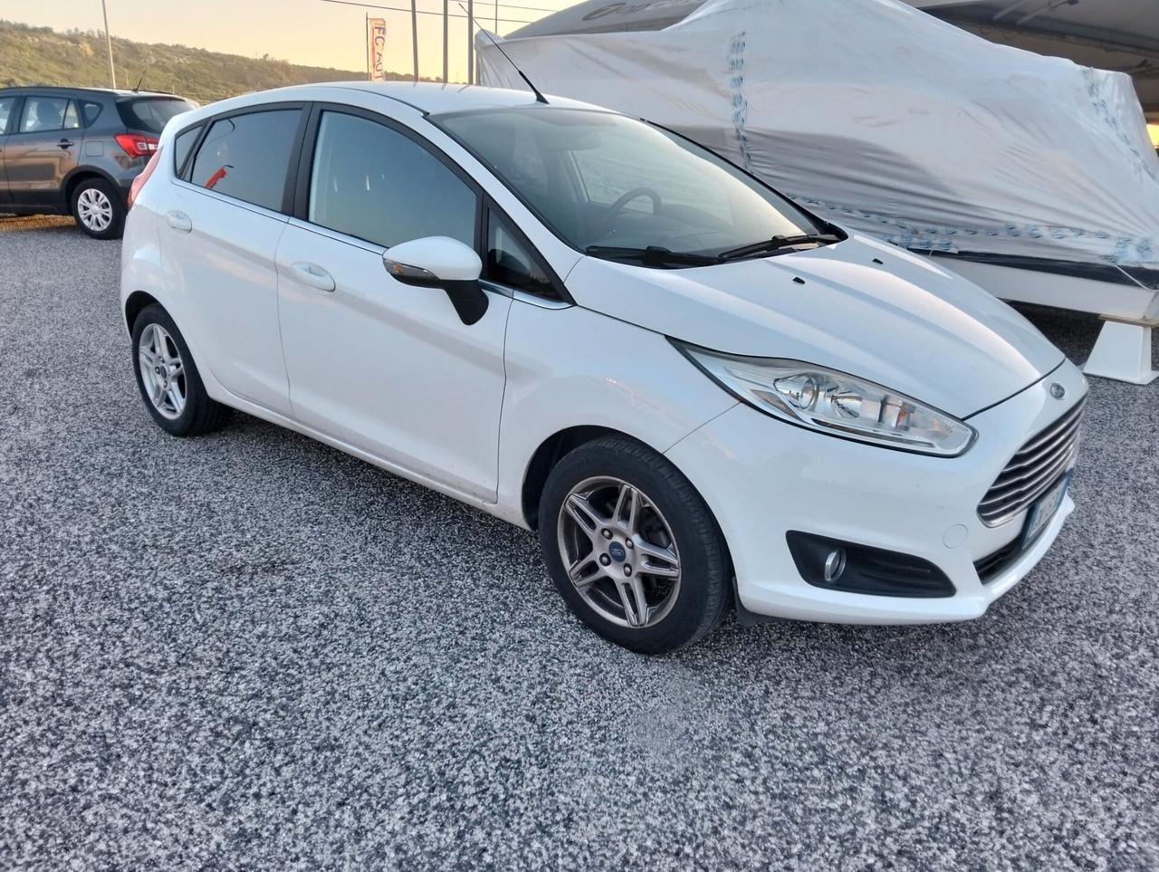Ford Fiesta 1.5 TDCi 75CV 5P Titanium