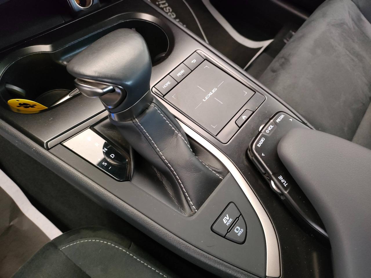 LEXUS UX 2019 - UX 250h 2.0 Business 2wd cvt my20