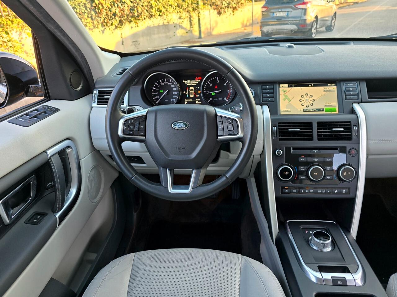 DISCOVERY SPORT HSE LUXURY 190CV DA VETRINA