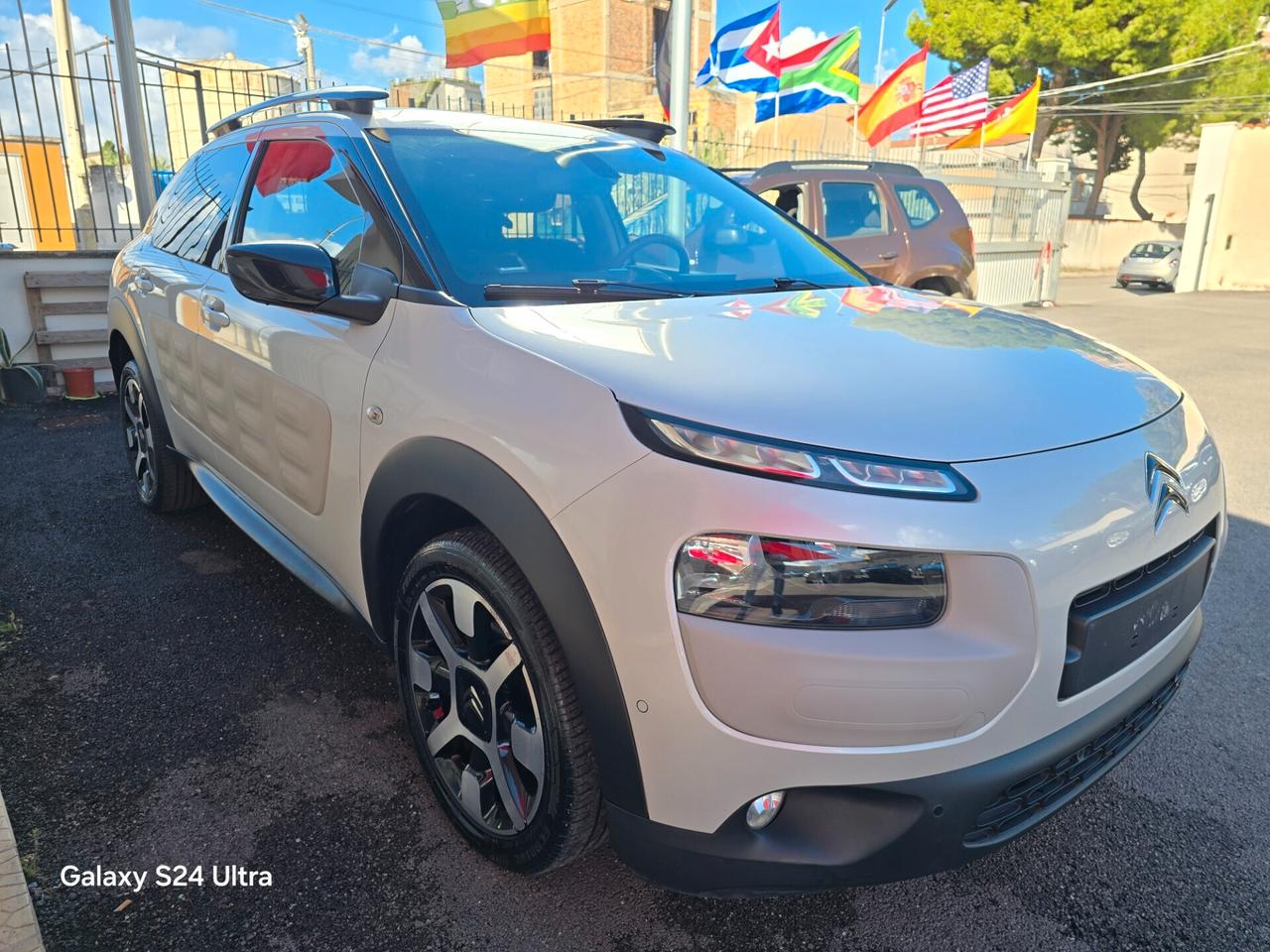 Citroen C4 Cactus BlueHDi 100 Shine