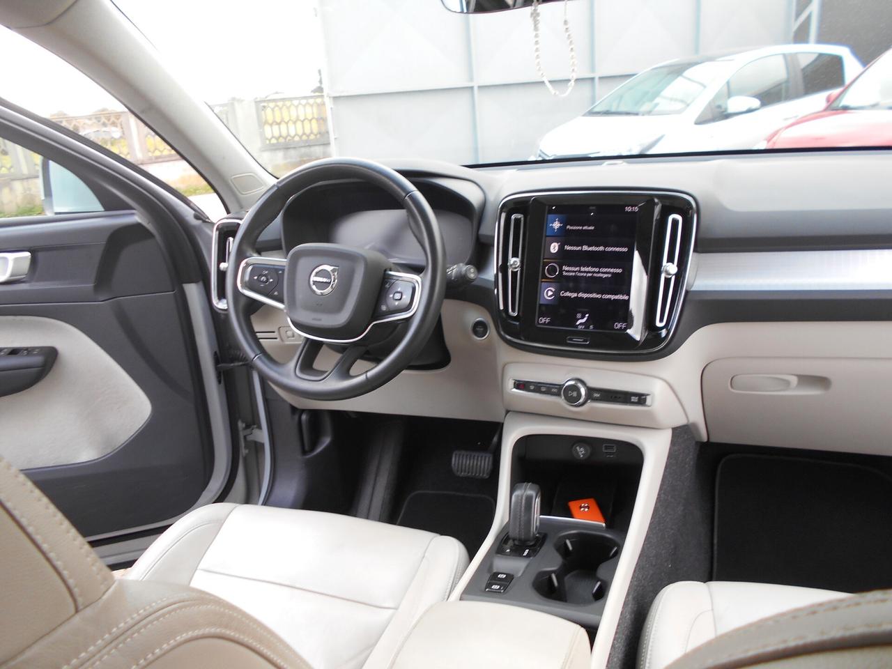 Volvo XC40 T5 Recharge Plug-in Hybrid R-design