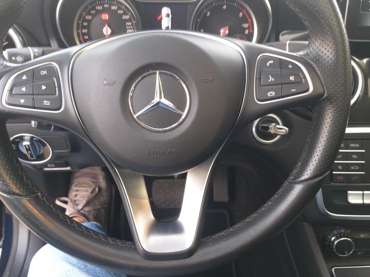 Mercedes-benz CLA 200 CLA 200 d Automatic tetto apribile