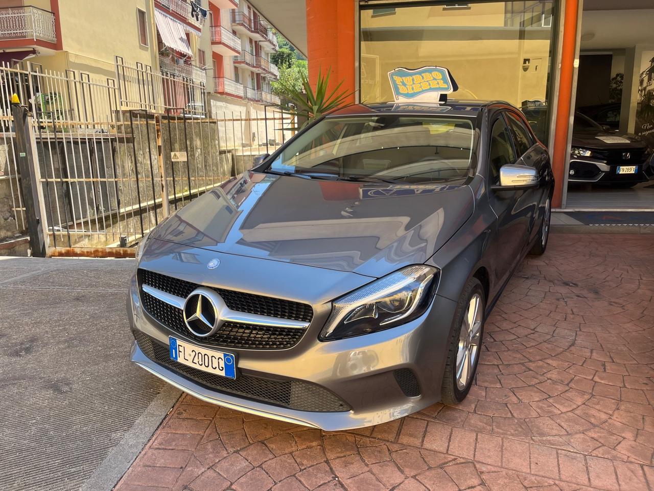 Mercedes-benz A 180d PREMIUM