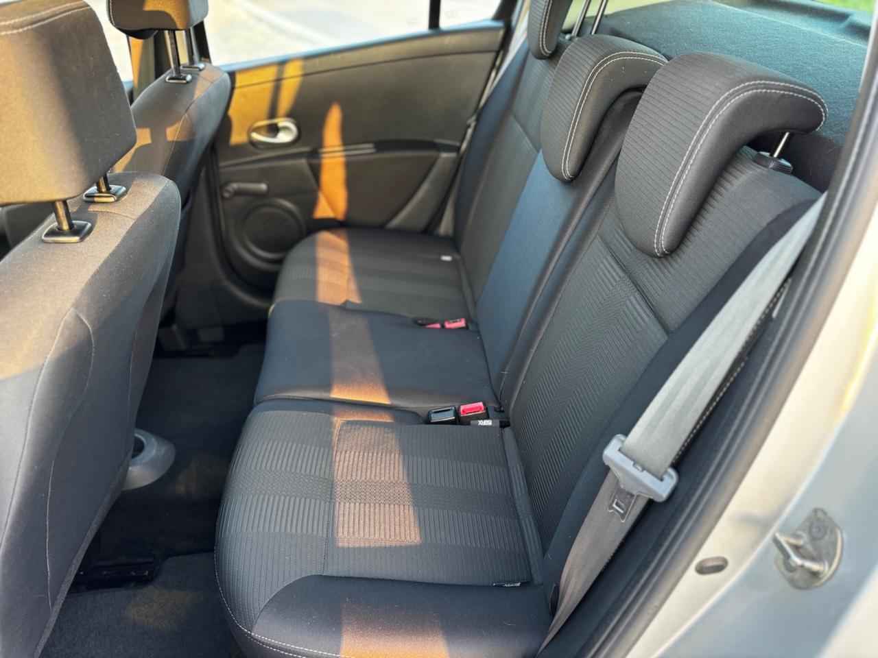 Renault Clio 1.2 16V 5 porte Luxe