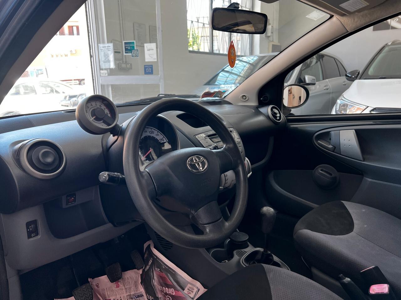 Toyota Aygo 1.0 12V VVT-i 5 porte Sol