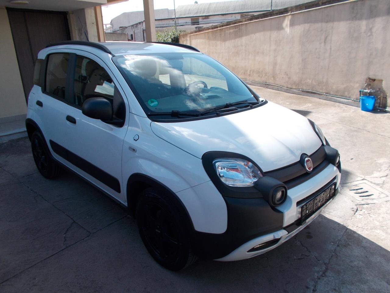 FIAT PANDA 1.2 WAZE CROSS