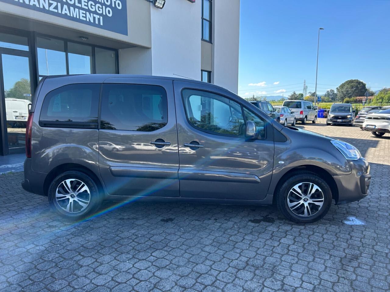 Peugeot Partner Tepee 1.6 d.|EURO 6 |AUTOMATICO