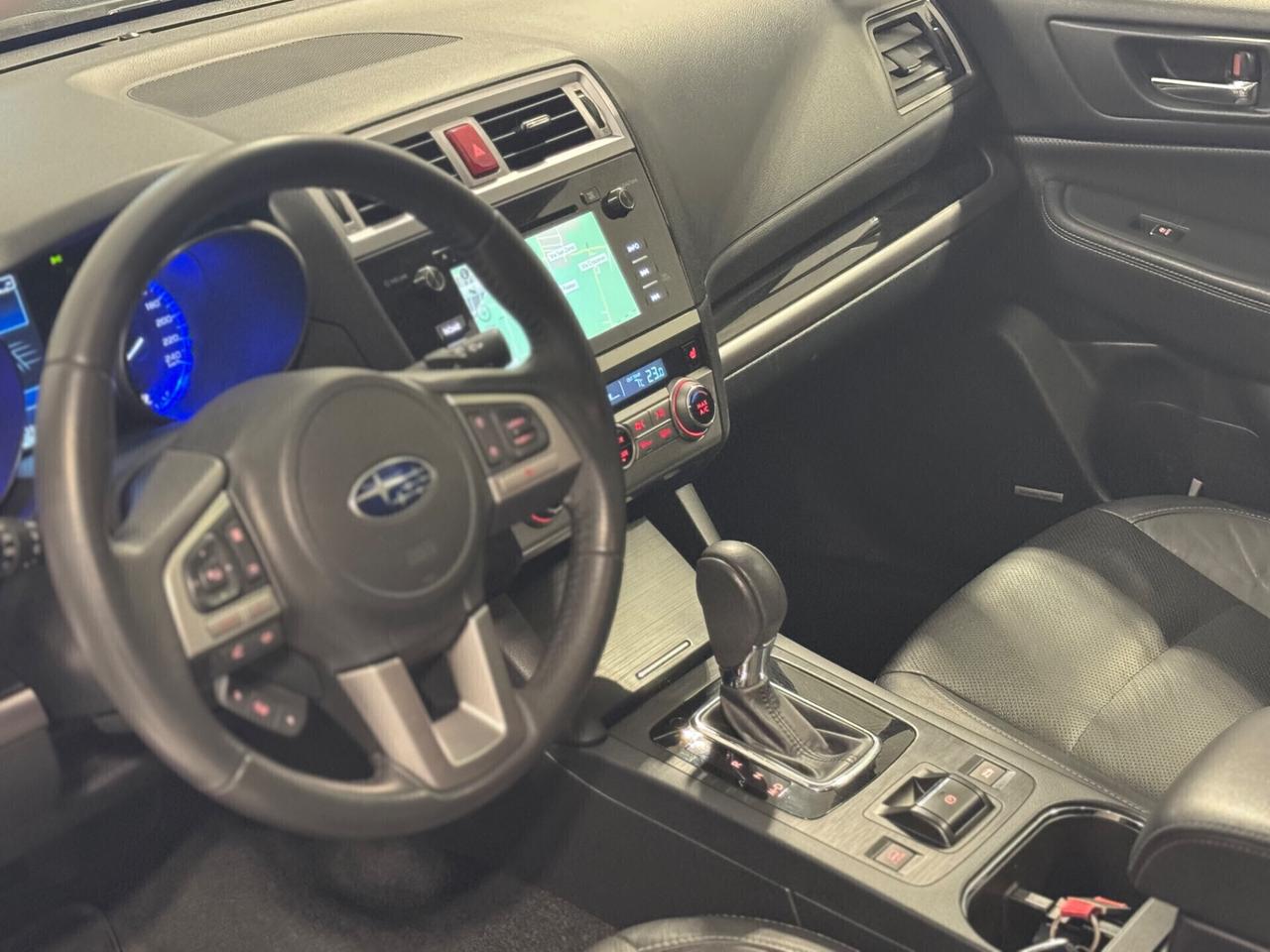 Subaru OUTBACK 2.0d Automatico 4x4 Gancio Traino !