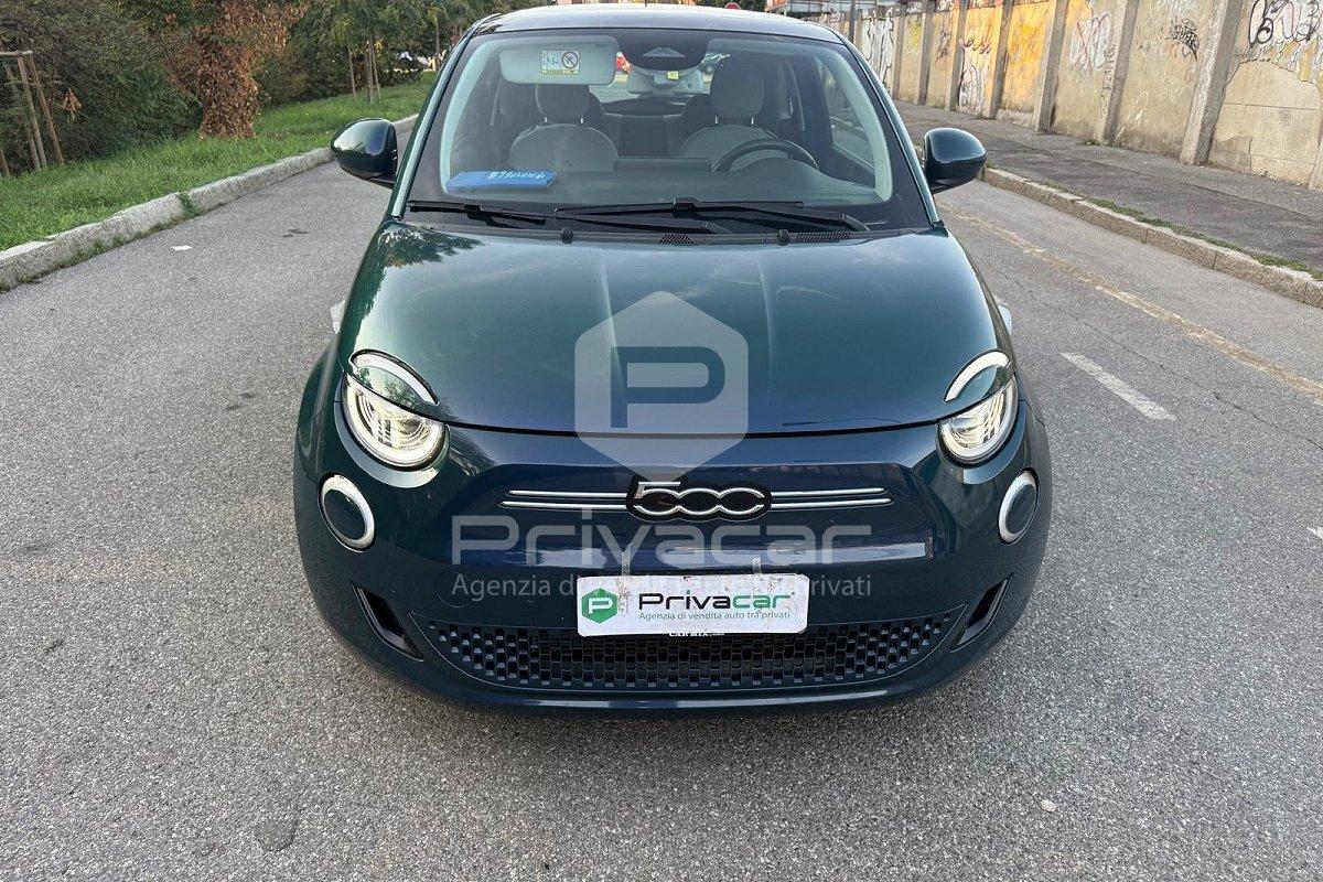 FIAT 500e Berlina 42 kWh La Prima