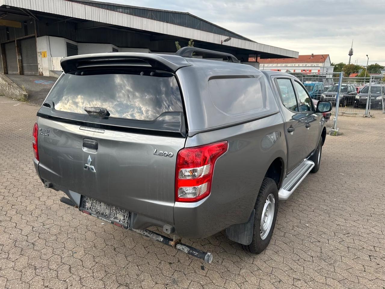 Mitsubishi L200 2.4 DI-D/154CV Double Cab Invite