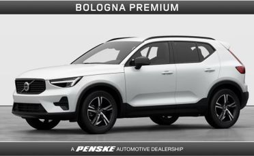 Volvo XC40 XC40 B3 automatico Plus Dark