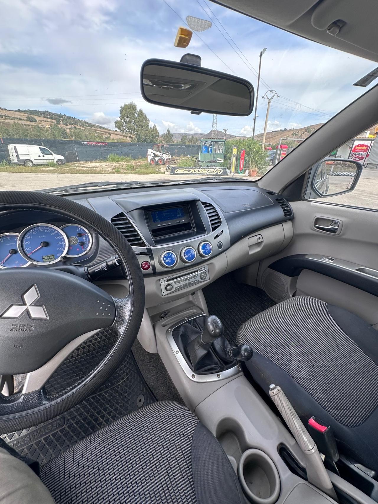 Mitsubishi L200 2.5 DI-D/136CV Single Cab Inform
