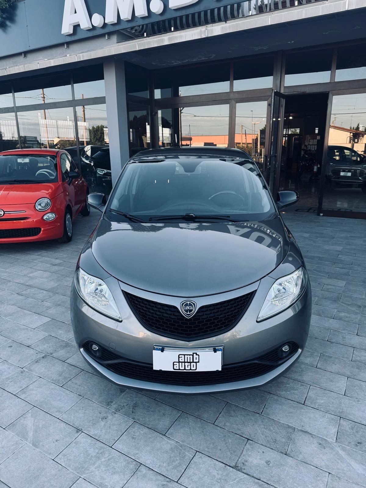 Lancia Ypsilon 1.2 69 CV 5 porte Gold