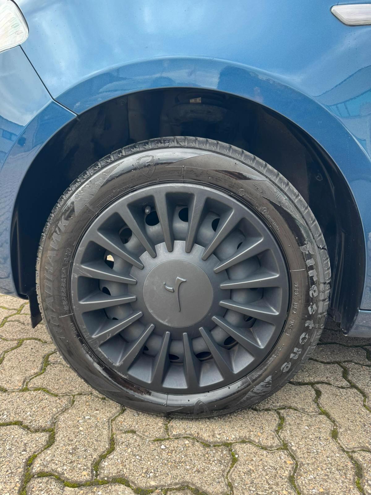 Lancia Ypsilon 1.0 FireFly 5 porte S&S Hybrid Ecochic Gold