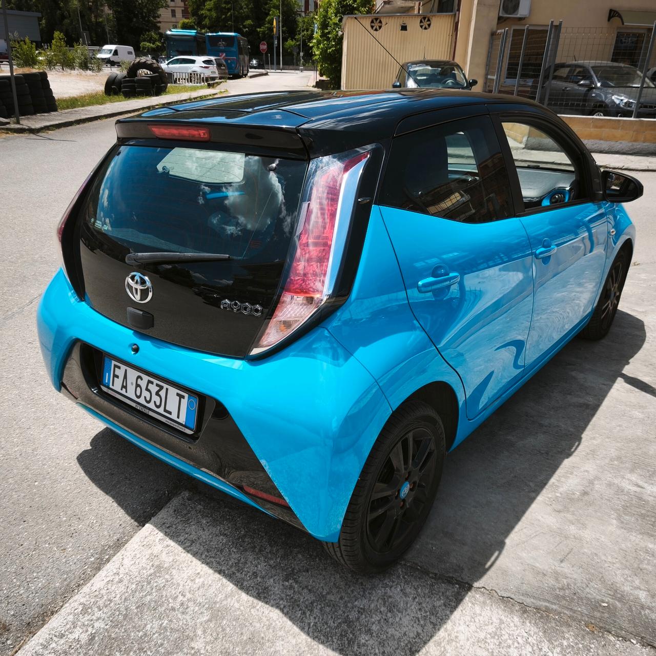 Toyota Aygo 1.0 VVT-i 69 CV 5 porte x-cool
