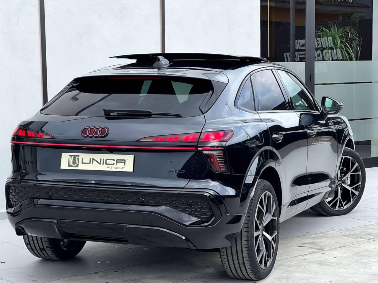 Audi Q3 Sportback 2.0 tdi S line 150cv S-tronic IVA ESPOST