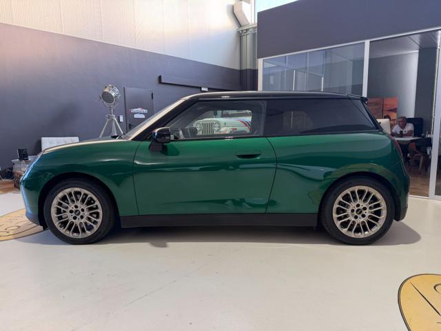 MINI Cooper E Cooper E Favoured BRITISH RACIG GREEN