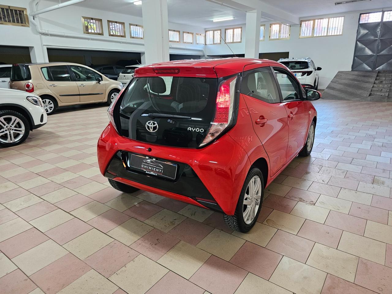 Toyota Aygo 1.0 VVT-i 69 CV 5 porte x-cool