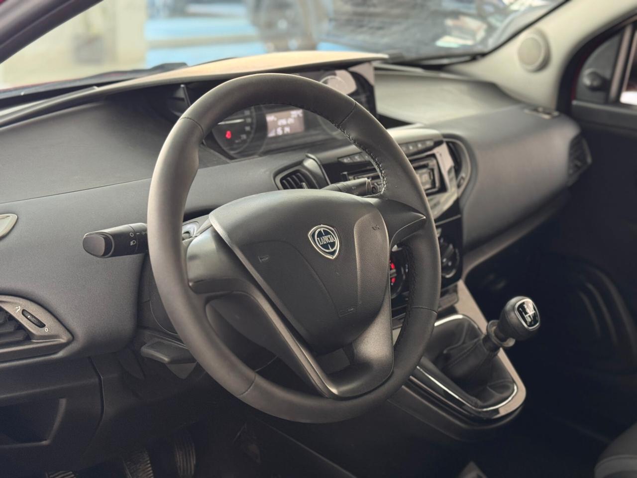 Lancia Ypsilon 1.2 69 CV 5 porte GPL Ecochic Silver