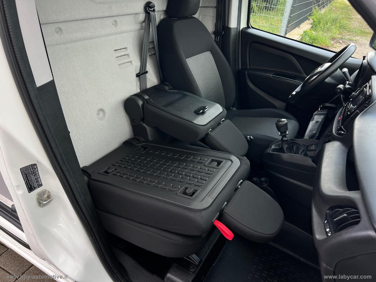 Doblò 1.6 MJT 120CV MAXI 3 POSTI