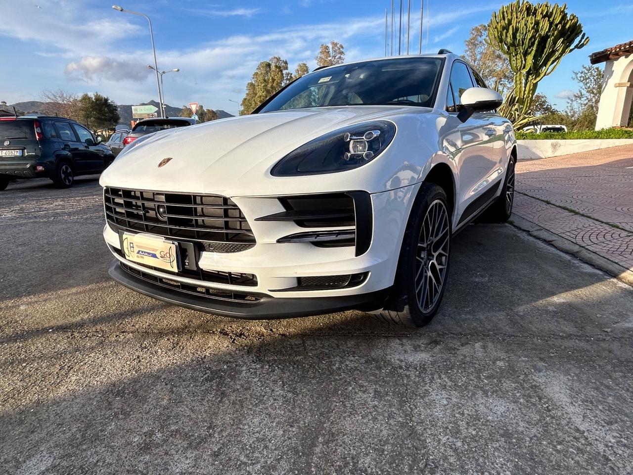 Porsche Macan 2.0 245 cv restyling