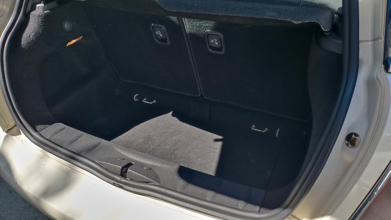 Mini 1.6 16V Cooper D (neopatentati)