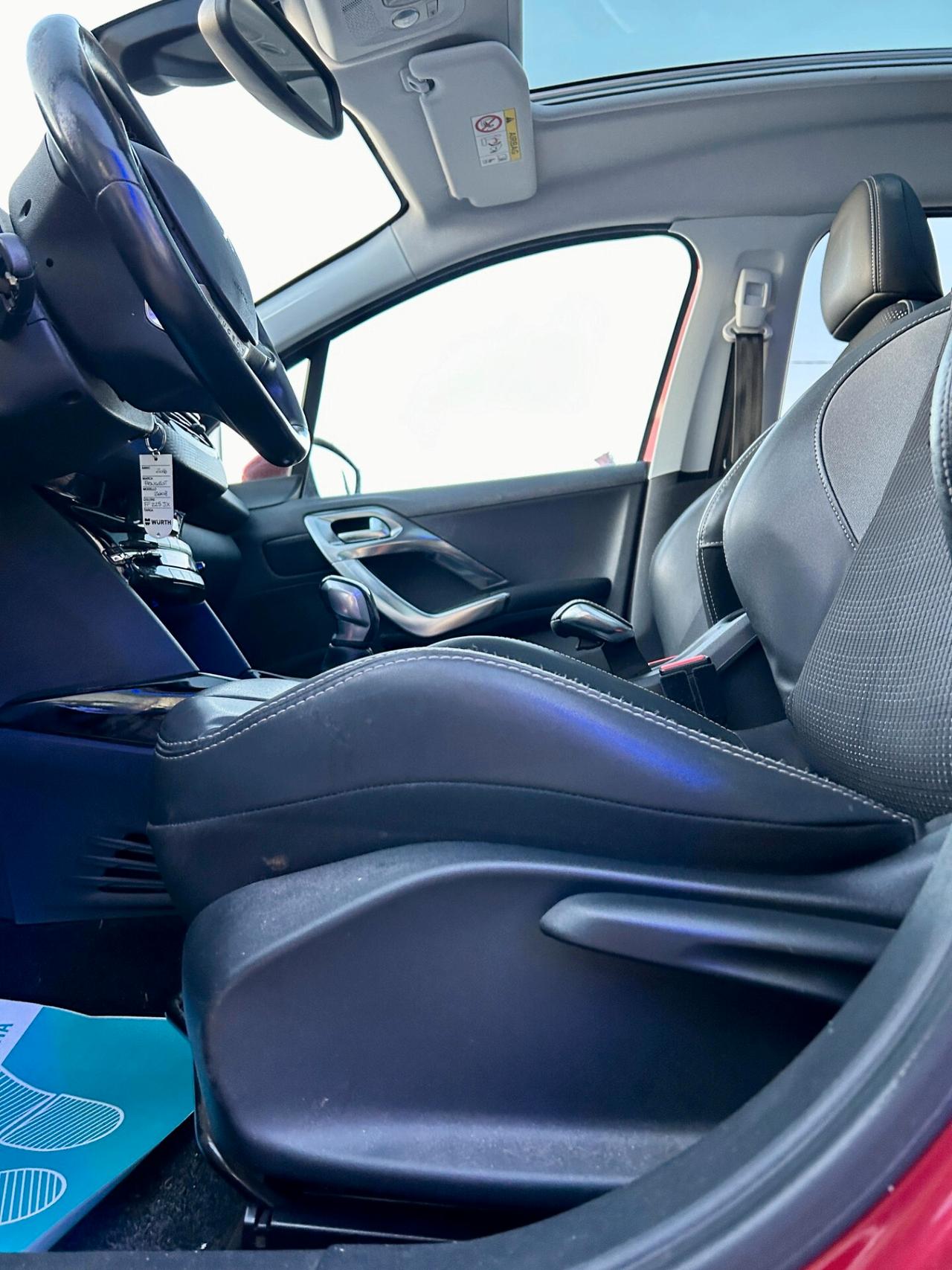 Peugeot 2008 BlueHDi 100 Allure - ok neopatentato