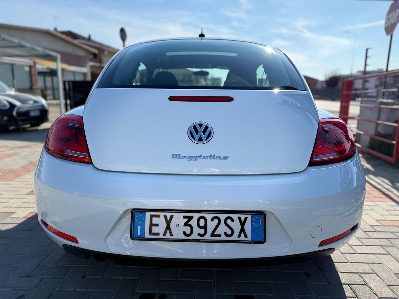Volkswagen Maggiolino 1.6TDI 105CV TETTO APRIBILE