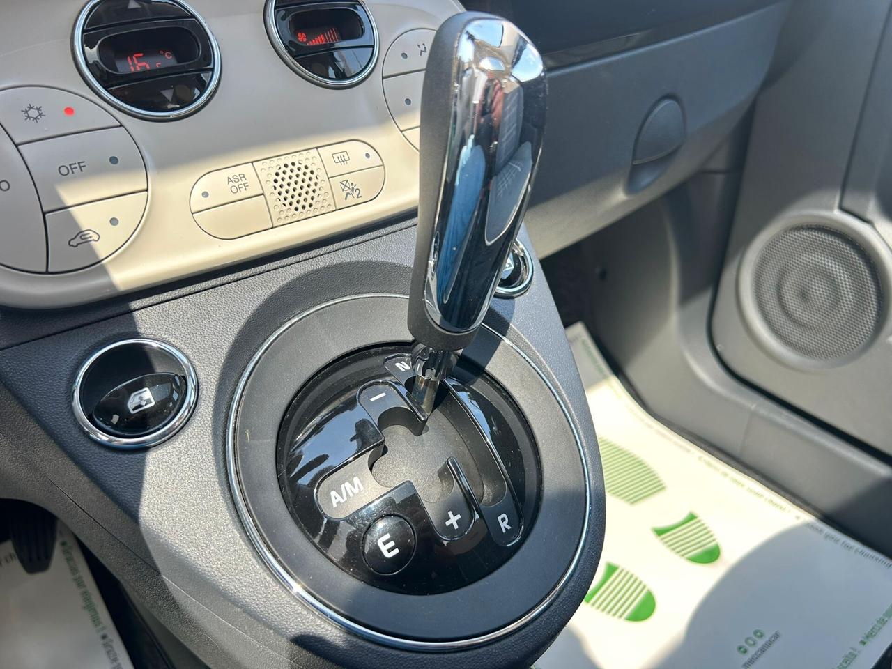 Fiat 500 1.2 LOUNGE AUTOM. TETTO/NAVI-2017