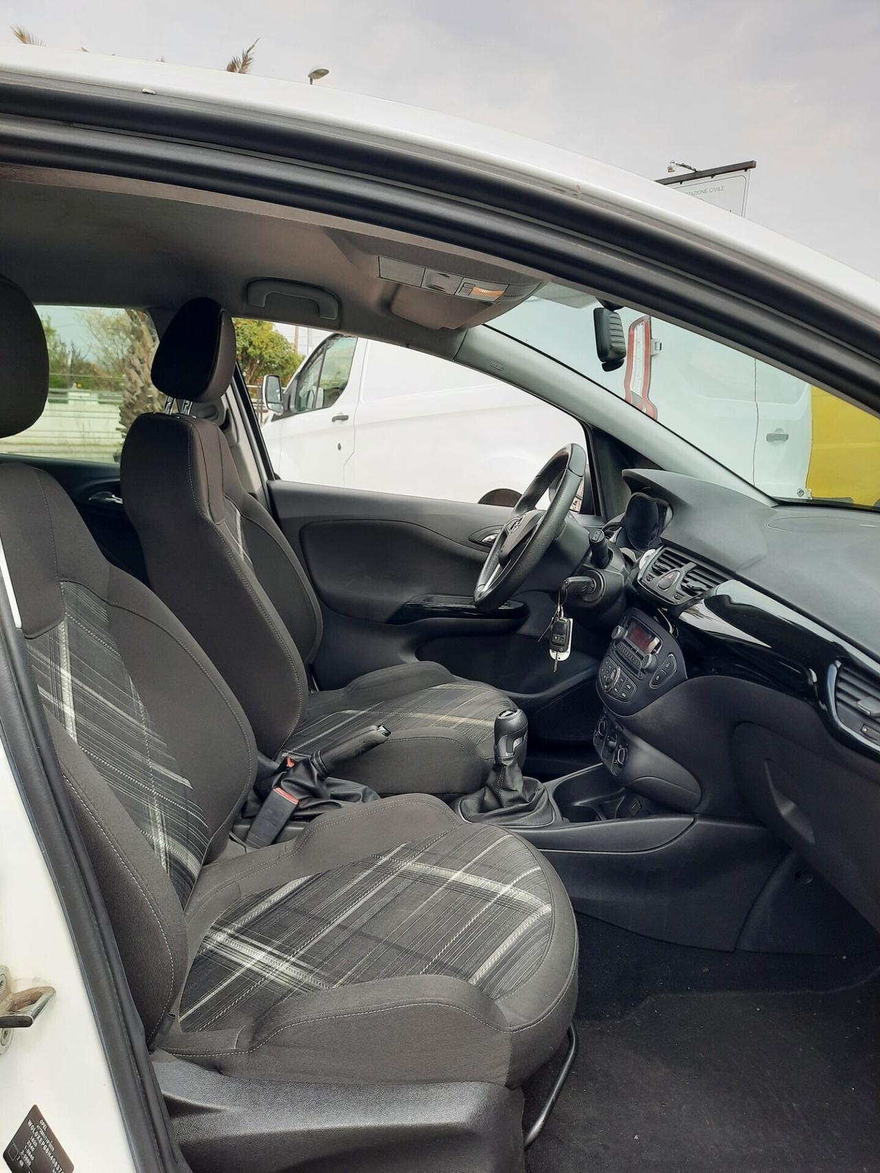 Opel Corsa 1.2 5 porte Innovation OK NEOPATENTATI