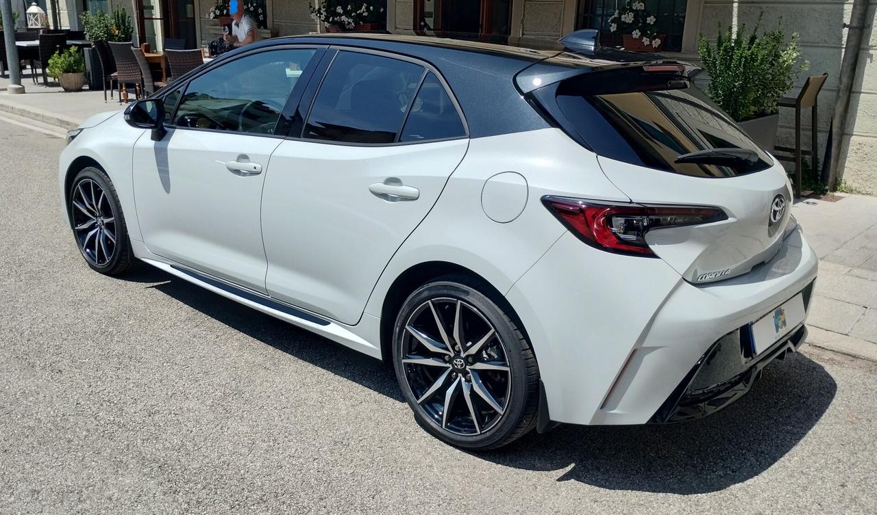 Toyota Corolla 2.0 Hybrid GR SPORT