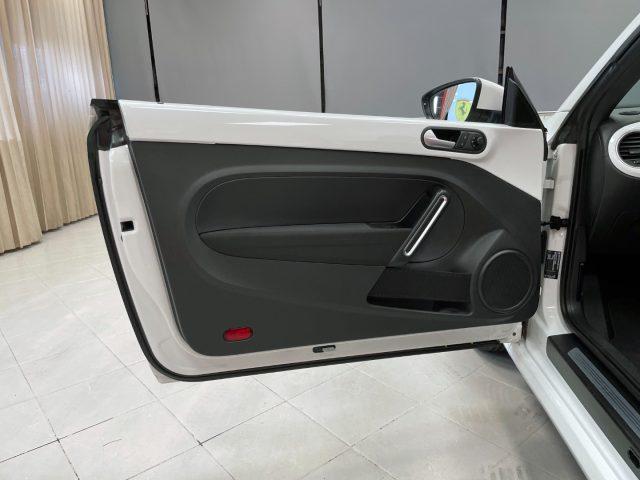 VOLKSWAGEN Maggiolino CABRIO 1.6 TDI DESIGN 105CV